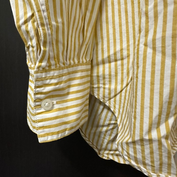 UNIQLO Low to High Striped 3/4 Dress Shirt - Picture 3 of 7